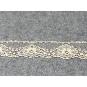 Vintage Ivory Floral Lace Trim 2 yards + 16" Scalloped Edge 1.25" wide Sewing Cr